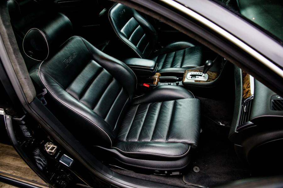 Интерьер Audi RS6 Sedan (4B, C5) 2002 года  (NA) (фото 9 из 20)